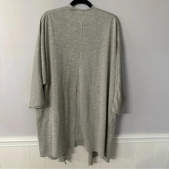 Donni Women's 3/4 Sleeve Gray Ribbed Open Cardigan w/ Pockets Sz OSFA Plus GUC - Picture 9 of 9